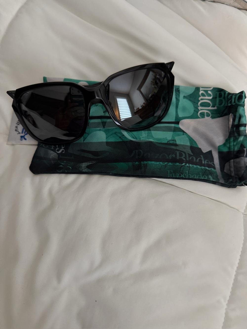Oakley black prism polarized sunglasses